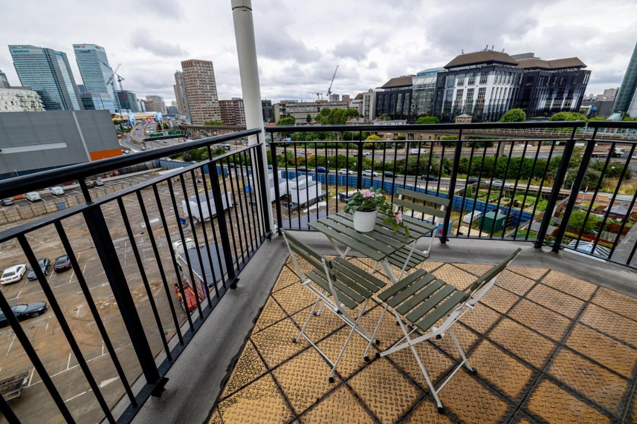 Two Bed Apartment Near Canary Wharf Londra Exterior foto