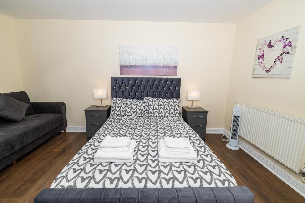 Two Bed Apartment Near Canary Wharf Londra Exterior foto
