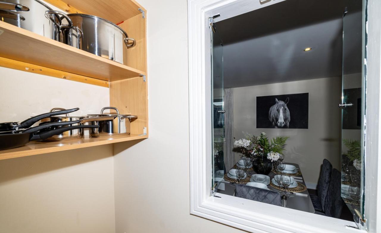 Two Bed Apartment Near Canary Wharf Londra Exterior foto