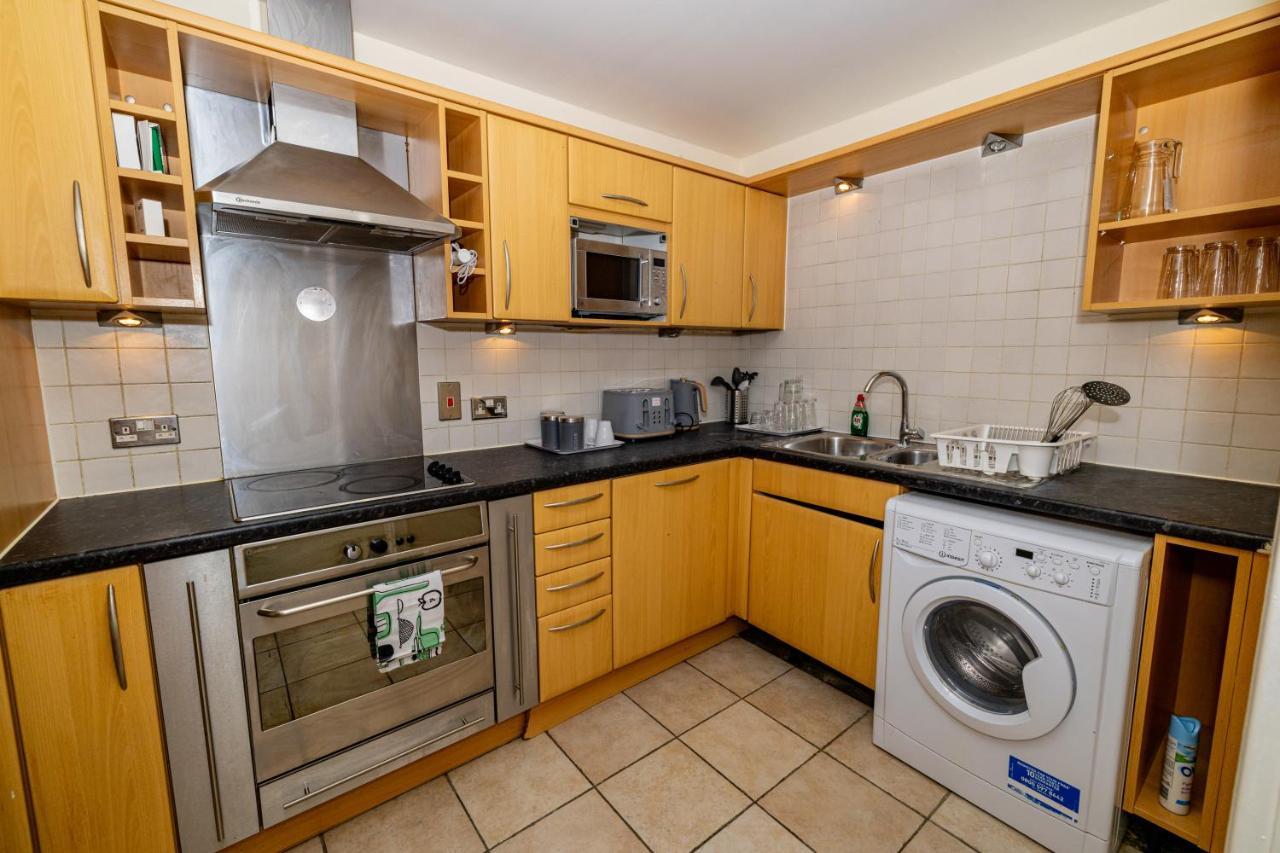Two Bed Apartment Near Canary Wharf Londra Exterior foto