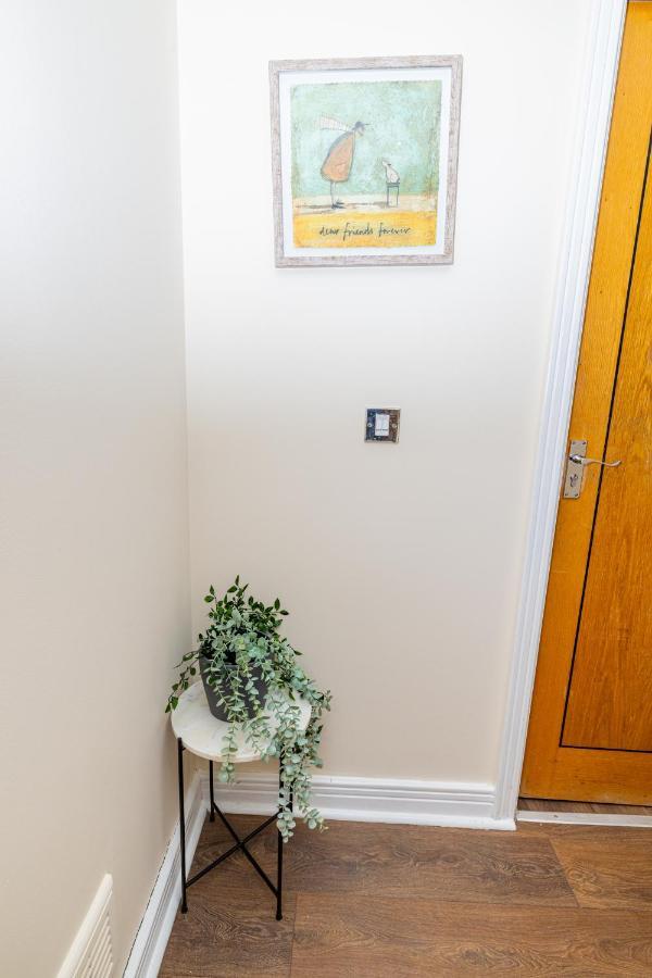 Two Bed Apartment Near Canary Wharf Londra Exterior foto