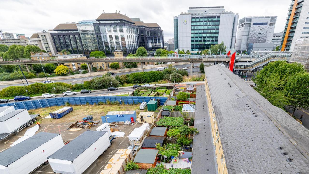Two Bed Apartment Near Canary Wharf Londra Exterior foto