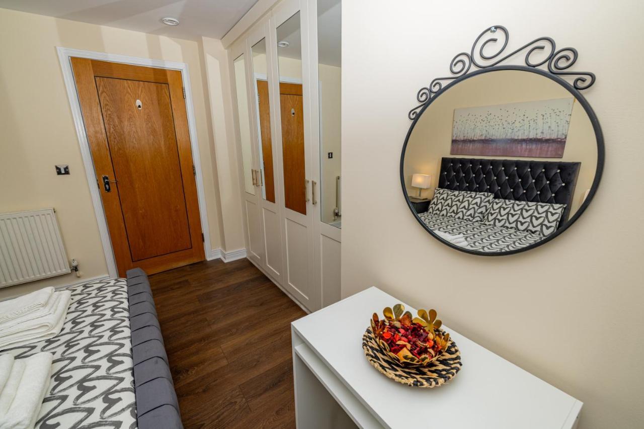 Two Bed Apartment Near Canary Wharf Londra Exterior foto